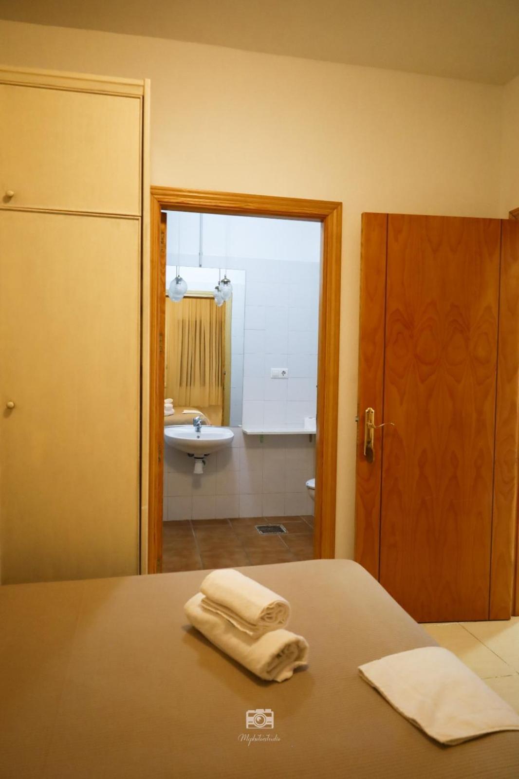 Hospedium Dlj Hostal Ben Nassar Arjona エクステリア 写真